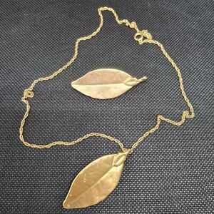 Vintage Gold Leaf Pendant Necklace and Brooch Set